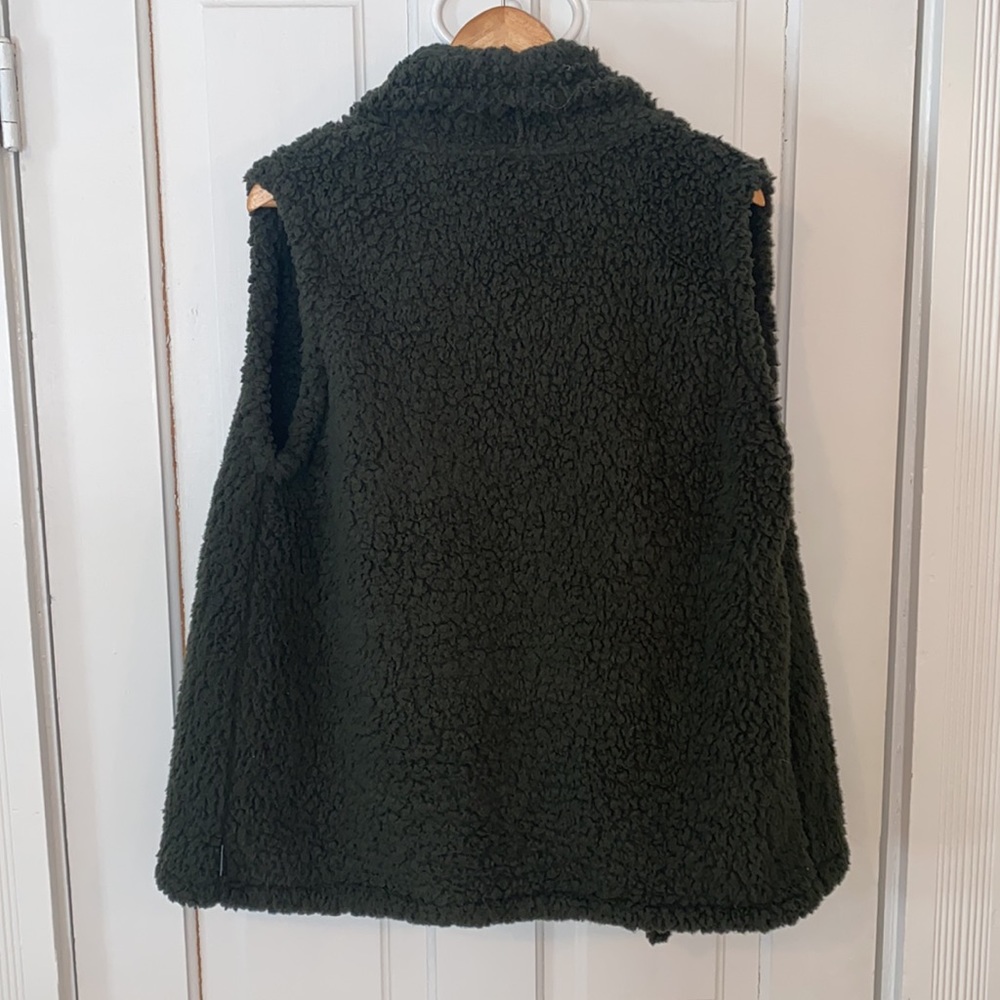 Eddie Bauer Fireside Plush Vest, like new! - Picture 2 of 4